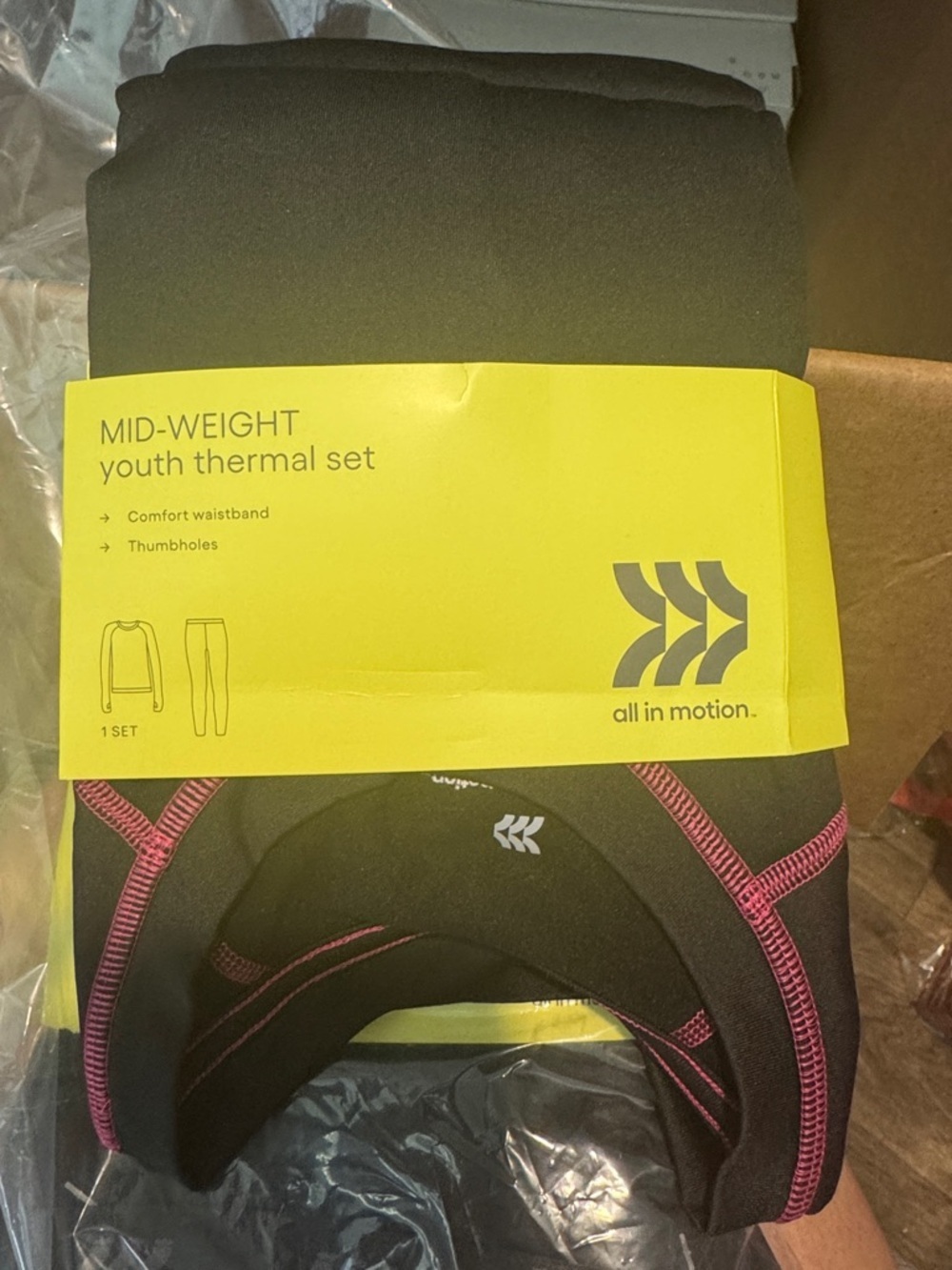 Size Large (10-12) all in motion Black Youth Mid-Weight Thermal Set